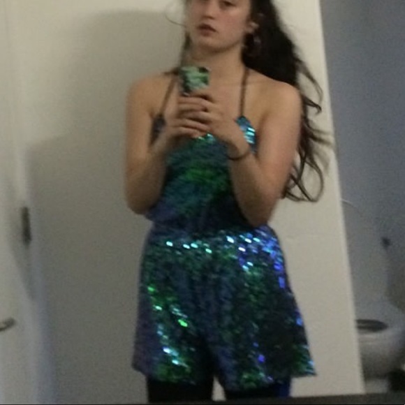 BCBGeneration groovy sequin romper - Picture 3 of 4